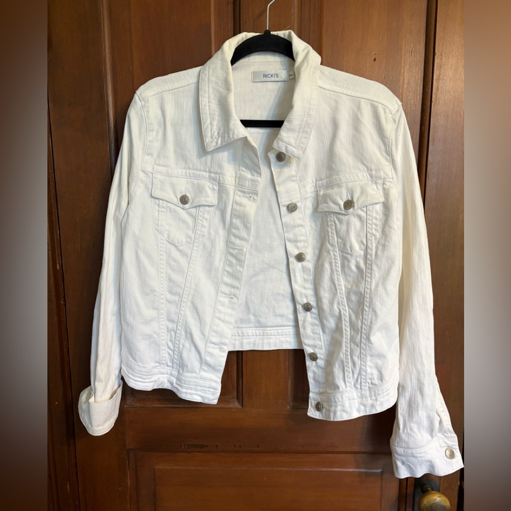 Ricki's White Jean Jacket - size L